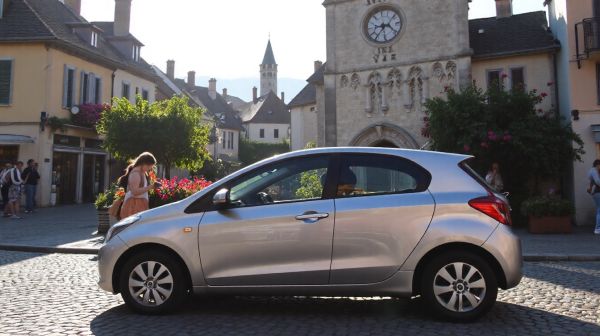 Top conseils pour louer une voiture pratique à Annecy